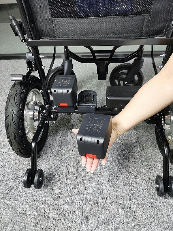 轻型电动轮椅电池