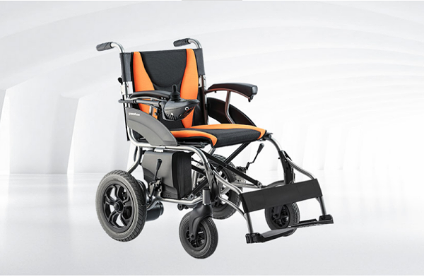 老年人可以使用电动轮椅车吗